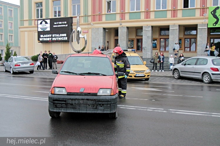 V Mielecki Festiwal Nauki i Techniki - cz. IV - pokaz ratownictwa