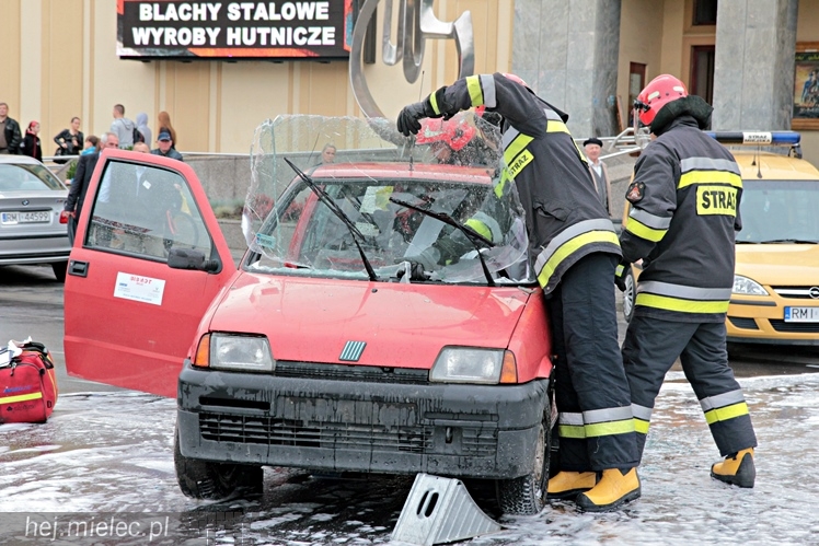 V Mielecki Festiwal Nauki i Techniki - cz. IV - pokaz ratownictwa