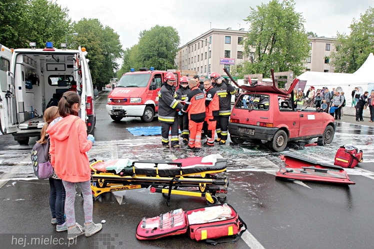 V Mielecki Festiwal Nauki i Techniki - cz. IV - pokaz ratownictwa