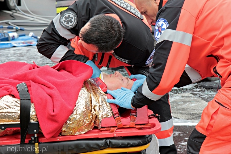 V Mielecki Festiwal Nauki i Techniki - cz. IV - pokaz ratownictwa