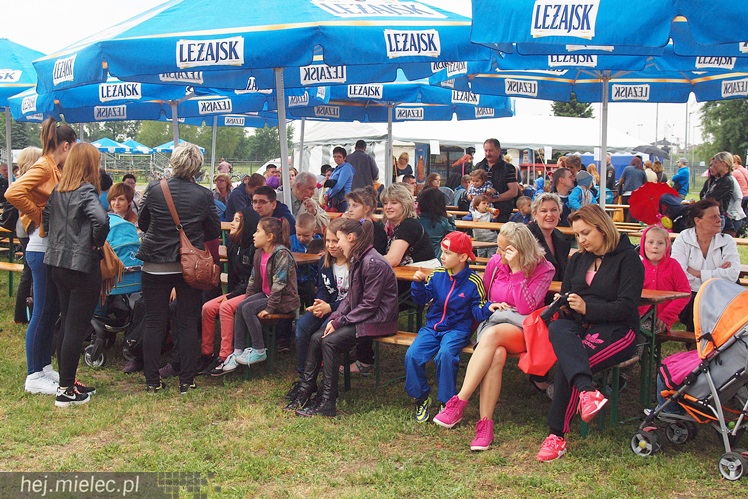Piraci świętowali Dzień Dziecka nawet w deszczu. Rodzinna zabawa na błoniach