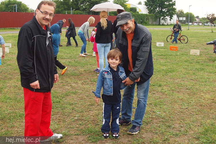 Piraci świętowali Dzień Dziecka nawet w deszczu. Rodzinna zabawa na błoniach