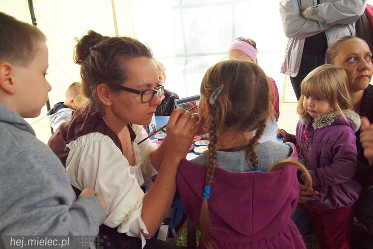 Piraci świętowali Dzień Dziecka nawet w deszczu. Rodzinna zabawa na błoniach