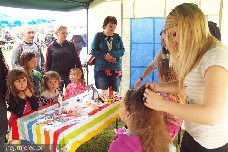 Piraci świętowali Dzień Dziecka nawet w deszczu. Rodzinna zabawa na błoniach