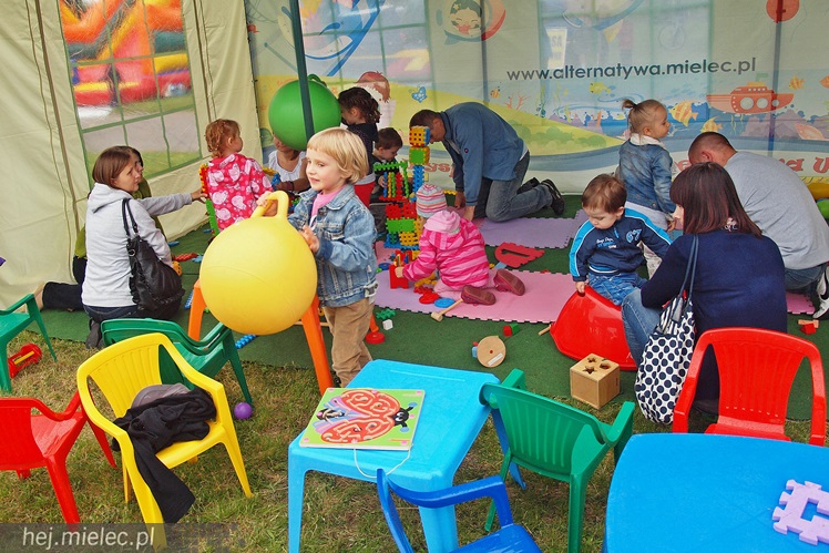 Piraci świętowali Dzień Dziecka nawet w deszczu. Rodzinna zabawa na błoniach