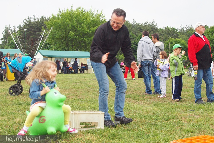 Piraci świętowali Dzień Dziecka nawet w deszczu. Rodzinna zabawa na błoniach