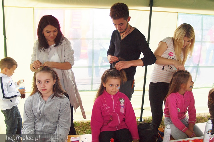 Piraci świętowali Dzień Dziecka nawet w deszczu. Rodzinna zabawa na błoniach
