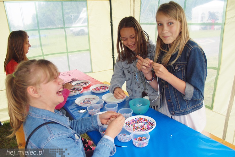 Piraci świętowali Dzień Dziecka nawet w deszczu. Rodzinna zabawa na błoniach