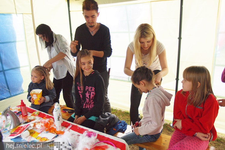 Piraci świętowali Dzień Dziecka nawet w deszczu. Rodzinna zabawa na błoniach