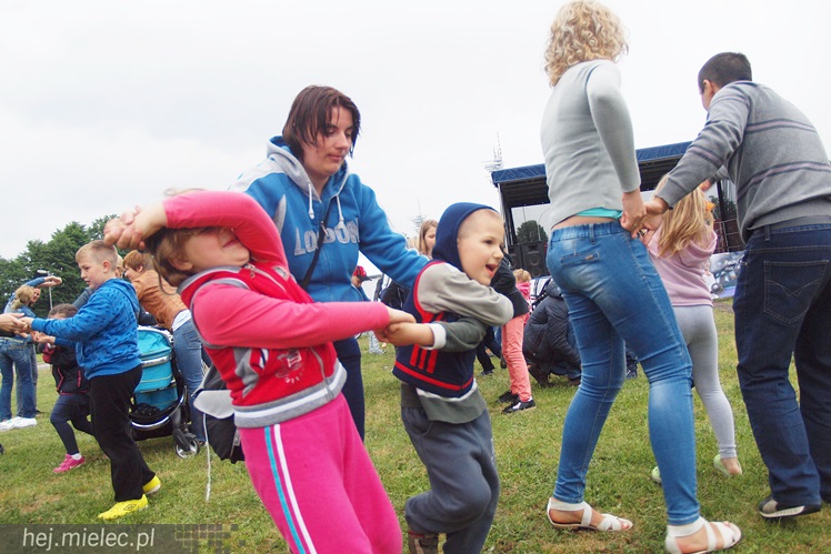 Piraci świętowali Dzień Dziecka nawet w deszczu. Rodzinna zabawa na błoniach