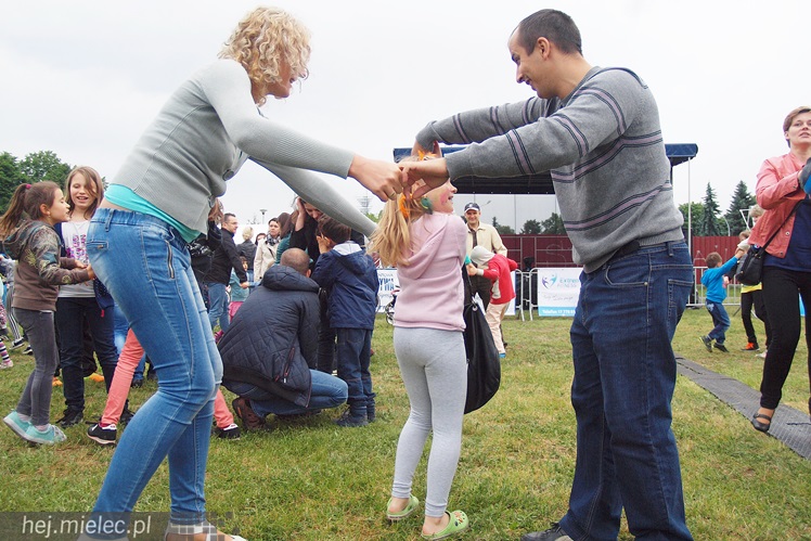 Piraci świętowali Dzień Dziecka nawet w deszczu. Rodzinna zabawa na błoniach