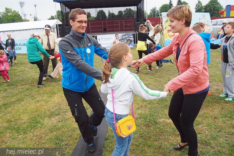 Piraci świętowali Dzień Dziecka nawet w deszczu. Rodzinna zabawa na błoniach