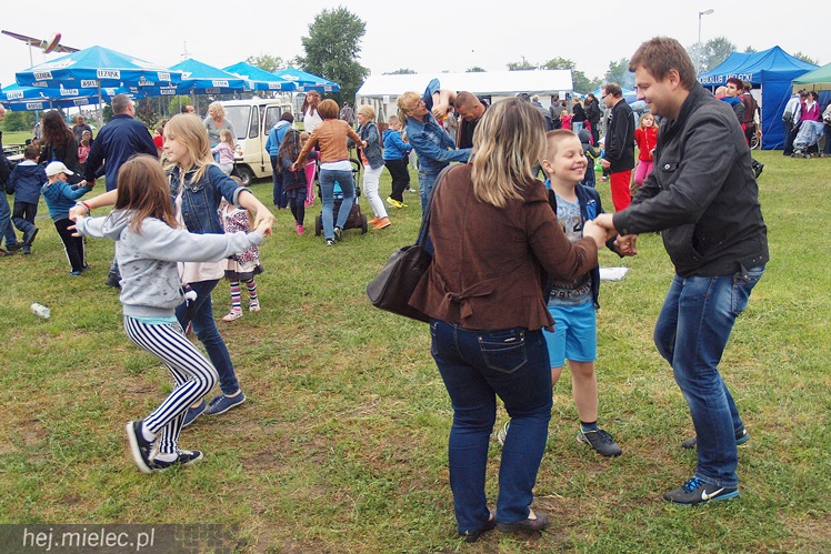 Piraci świętowali Dzień Dziecka nawet w deszczu. Rodzinna zabawa na błoniach