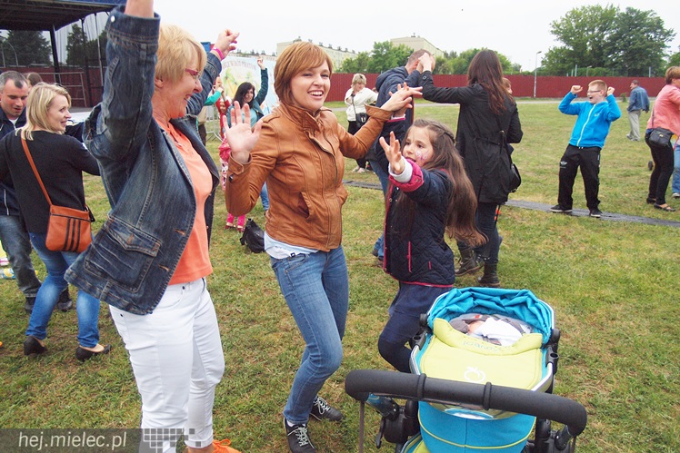 Piraci świętowali Dzień Dziecka nawet w deszczu. Rodzinna zabawa na błoniach