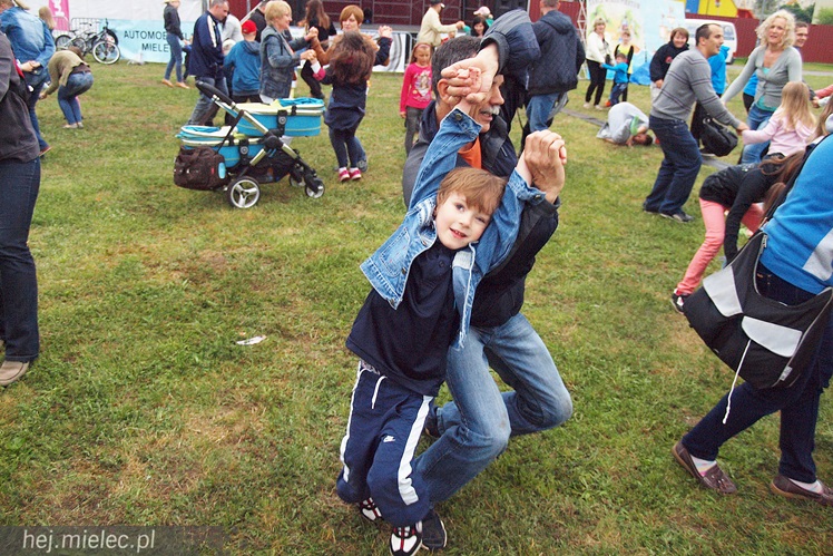 Piraci świętowali Dzień Dziecka nawet w deszczu. Rodzinna zabawa na błoniach