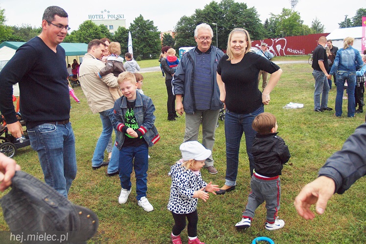 Piraci świętowali Dzień Dziecka nawet w deszczu. Rodzinna zabawa na błoniach