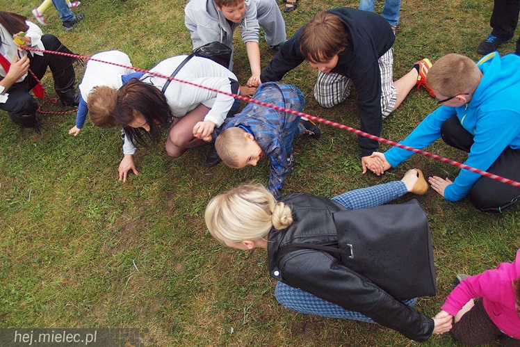 Piraci świętowali Dzień Dziecka nawet w deszczu. Rodzinna zabawa na błoniach