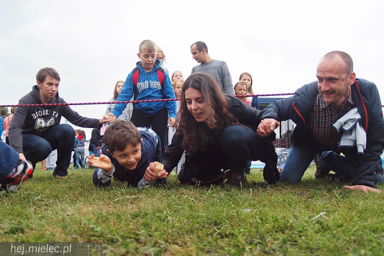 Piraci świętowali Dzień Dziecka nawet w deszczu. Rodzinna zabawa na błoniach