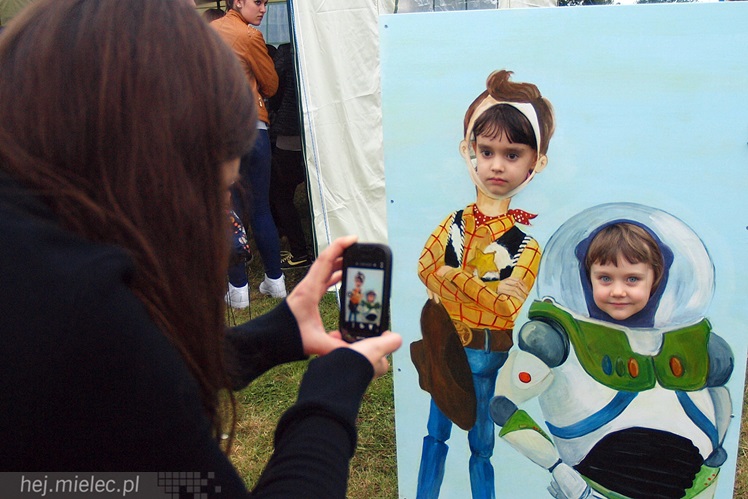 Piraci świętowali Dzień Dziecka nawet w deszczu. Rodzinna zabawa na błoniach