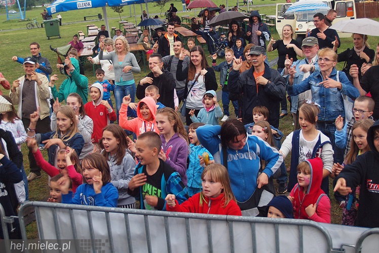 Piraci świętowali Dzień Dziecka nawet w deszczu. Rodzinna zabawa na błoniach