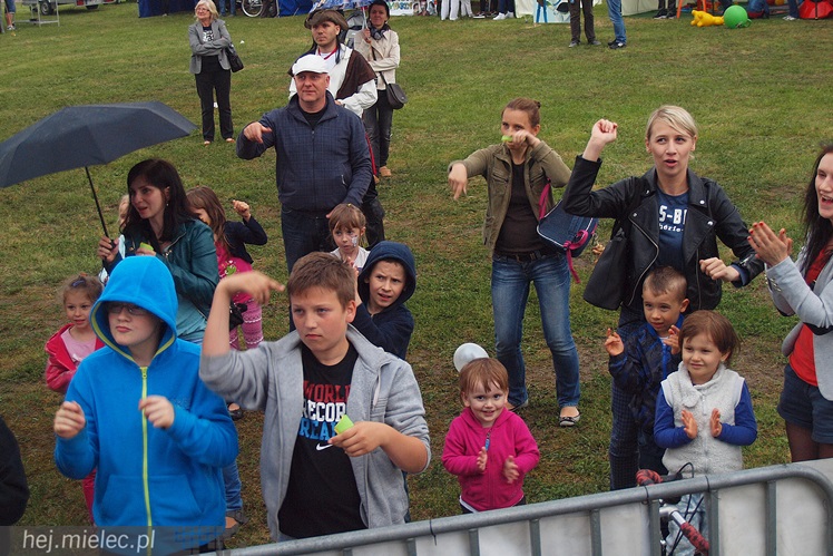 Piraci świętowali Dzień Dziecka nawet w deszczu. Rodzinna zabawa na błoniach