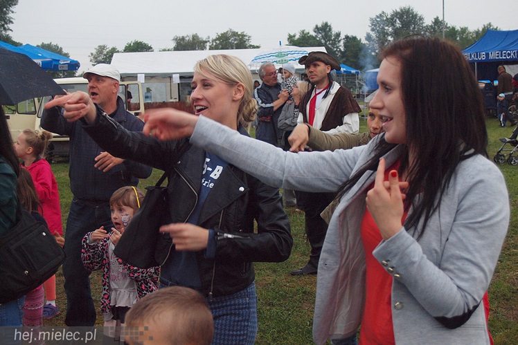 Piraci świętowali Dzień Dziecka nawet w deszczu. Rodzinna zabawa na błoniach