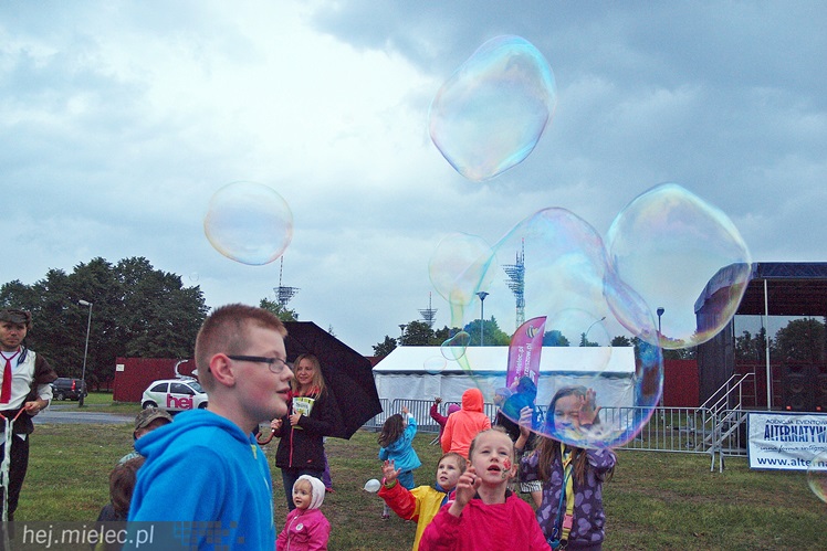 Piraci świętowali Dzień Dziecka nawet w deszczu. Rodzinna zabawa na błoniach