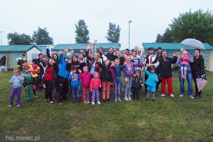 Piraci świętowali Dzień Dziecka nawet w deszczu. Rodzinna zabawa na błoniach