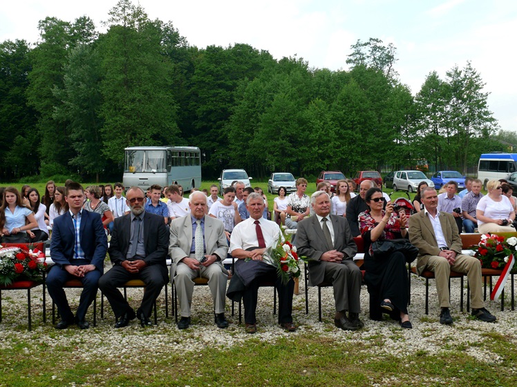 Młodzi z Wadowic uczcili 70. rocznicę pacyfikacji dworu Jamy Przybysz