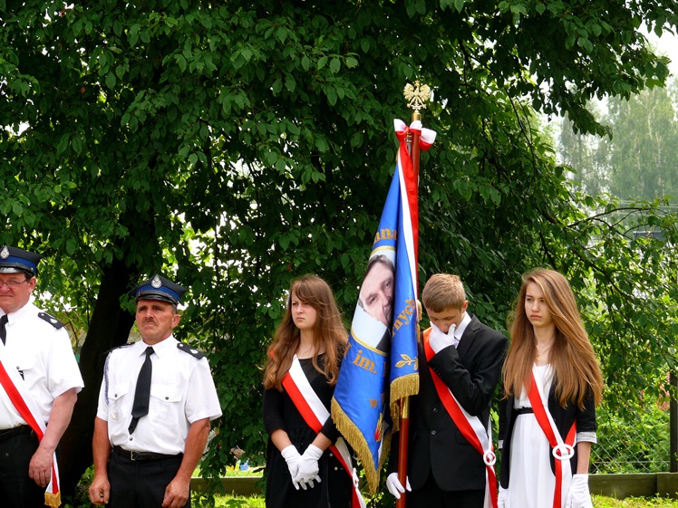 Młodzi z Wadowic uczcili 70. rocznicę pacyfikacji dworu Jamy Przybysz