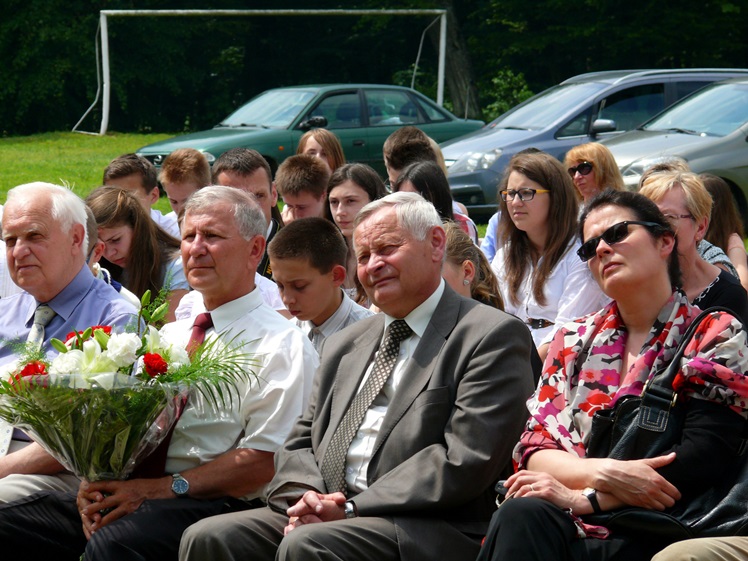Młodzi z Wadowic uczcili 70. rocznicę pacyfikacji dworu Jamy Przybysz