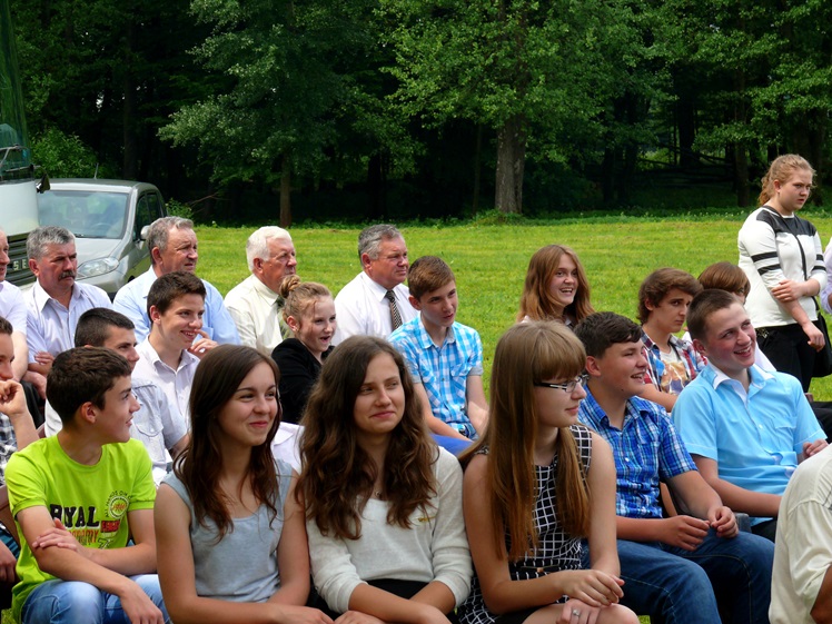 Młodzi z Wadowic uczcili 70. rocznicę pacyfikacji dworu Jamy Przybysz