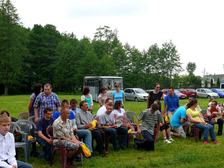 Młodzi z Wadowic uczcili 70. rocznicę pacyfikacji dworu Jamy Przybysz