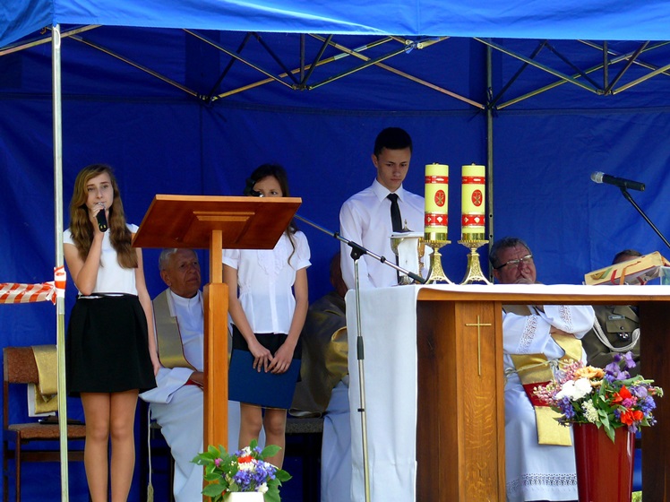 Młodzi z Wadowic uczcili 70. rocznicę pacyfikacji dworu Jamy Przybysz