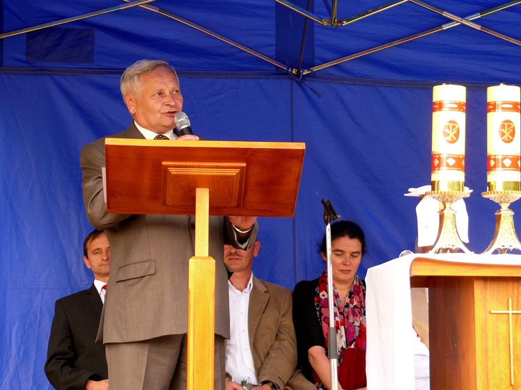 Młodzi z Wadowic uczcili 70. rocznicę pacyfikacji dworu Jamy Przybysz