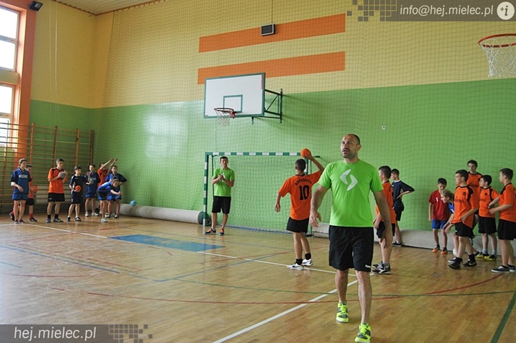 Piłkarze ręczni PGE Stal Mielec z wizytą u wicemistrzów Polski w unihokeju