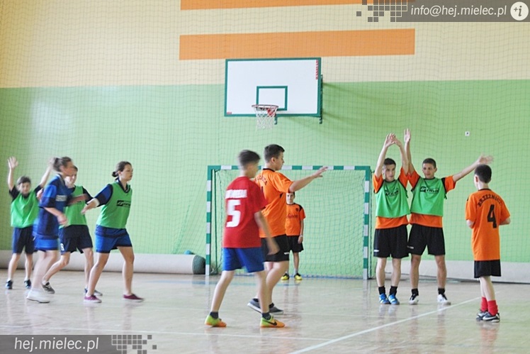 Piłkarze ręczni PGE Stal Mielec z wizytą u wicemistrzów Polski w unihokeju