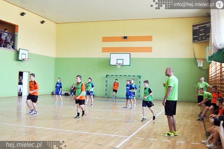 Piłkarze ręczni PGE Stal Mielec z wizytą u wicemistrzów Polski w unihokeju