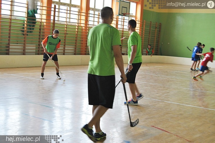 Piłkarze ręczni PGE Stal Mielec z wizytą u wicemistrzów Polski w unihokeju