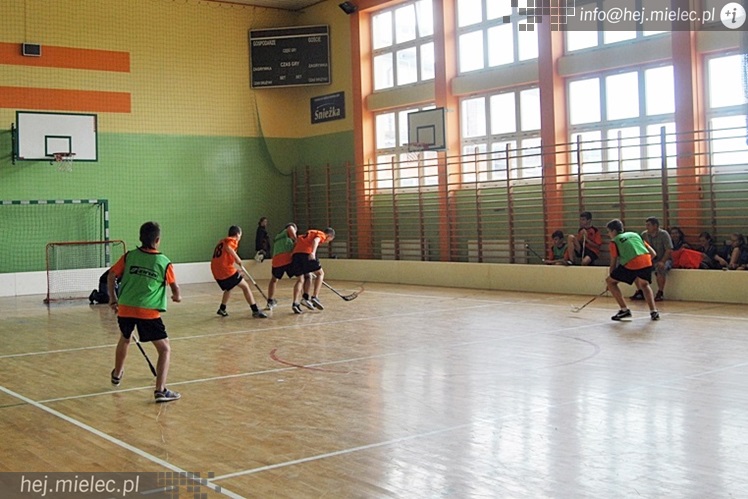 Piłkarze ręczni PGE Stal Mielec z wizytą u wicemistrzów Polski w unihokeju