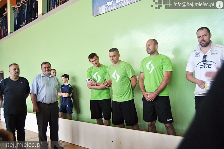 Piłkarze ręczni PGE Stal Mielec z wizytą u wicemistrzów Polski w unihokeju