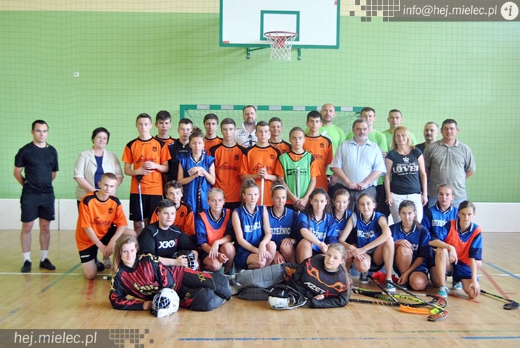 Piłkarze ręczni PGE Stal Mielec z wizytą u wicemistrzów Polski w unihokeju