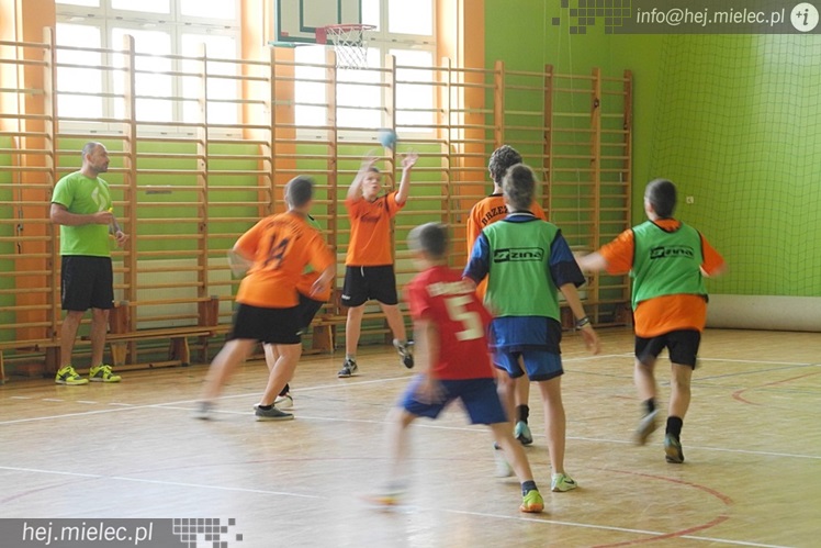 Piłkarze ręczni PGE Stal Mielec z wizytą u wicemistrzów Polski w unihokeju