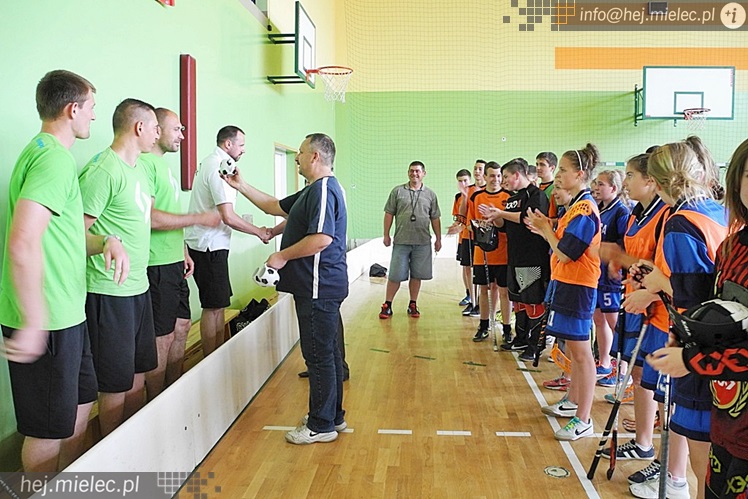 Piłkarze ręczni PGE Stal Mielec z wizytą u wicemistrzów Polski w unihokeju