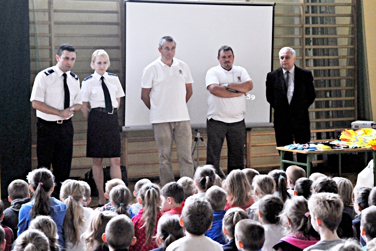 Dwa dni akcji ?Świetlik: około 500 uczniów wie więcej na temat bezpieczeństwa
