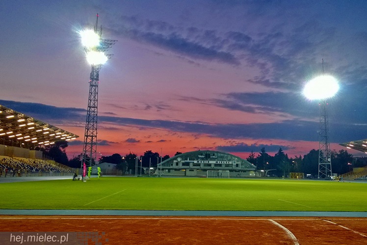 I Memoriał Wójtowicza na Stadionie Miejskim w Mielcu - CZĘŚĆ 2