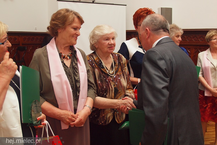 Mieleckie Amazonki głośno świętowały jubileusz swojego stowarzyszenia, była i parada