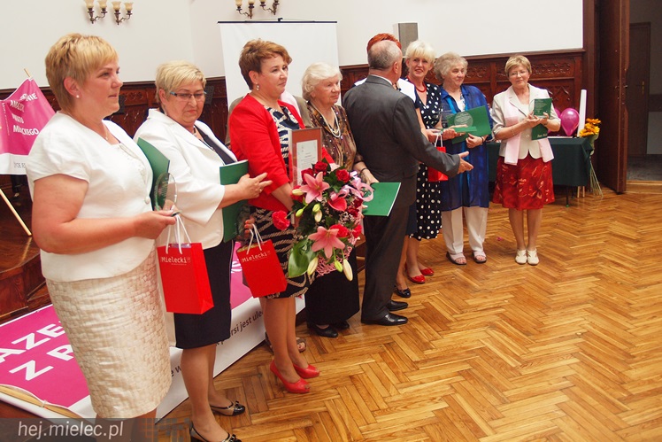 Mieleckie Amazonki głośno świętowały jubileusz swojego stowarzyszenia, była i parada