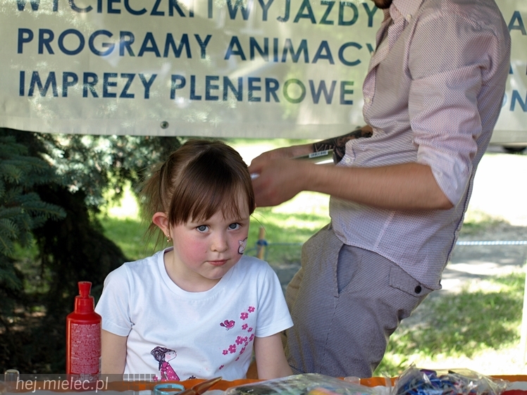 DZIECINADA - plenerowa zabawa dla dzieci z Ruphertem i Rico - cz. I