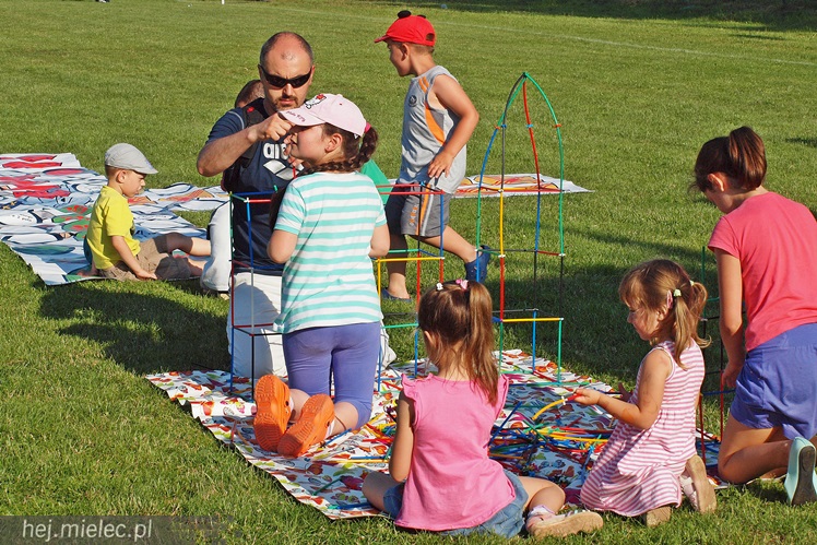 Strażacy przygotowali piknik dla najmłodszych. Wesoła niedziela w Maliniu